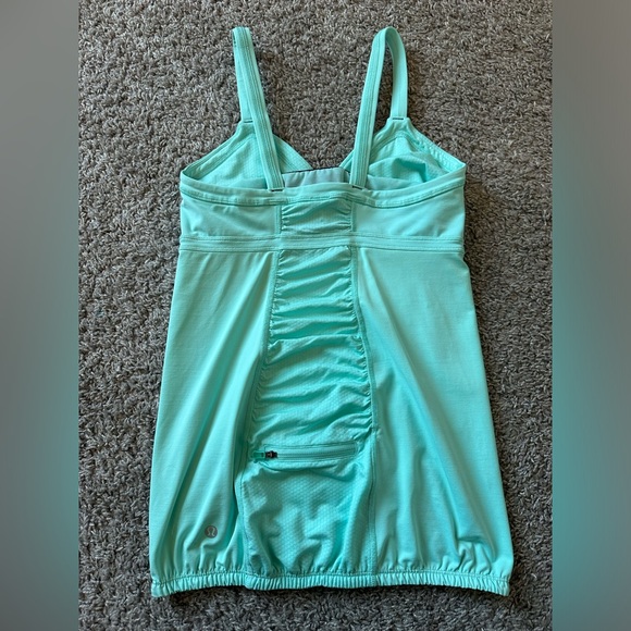 Lululemon tank - Picture 2 of 5